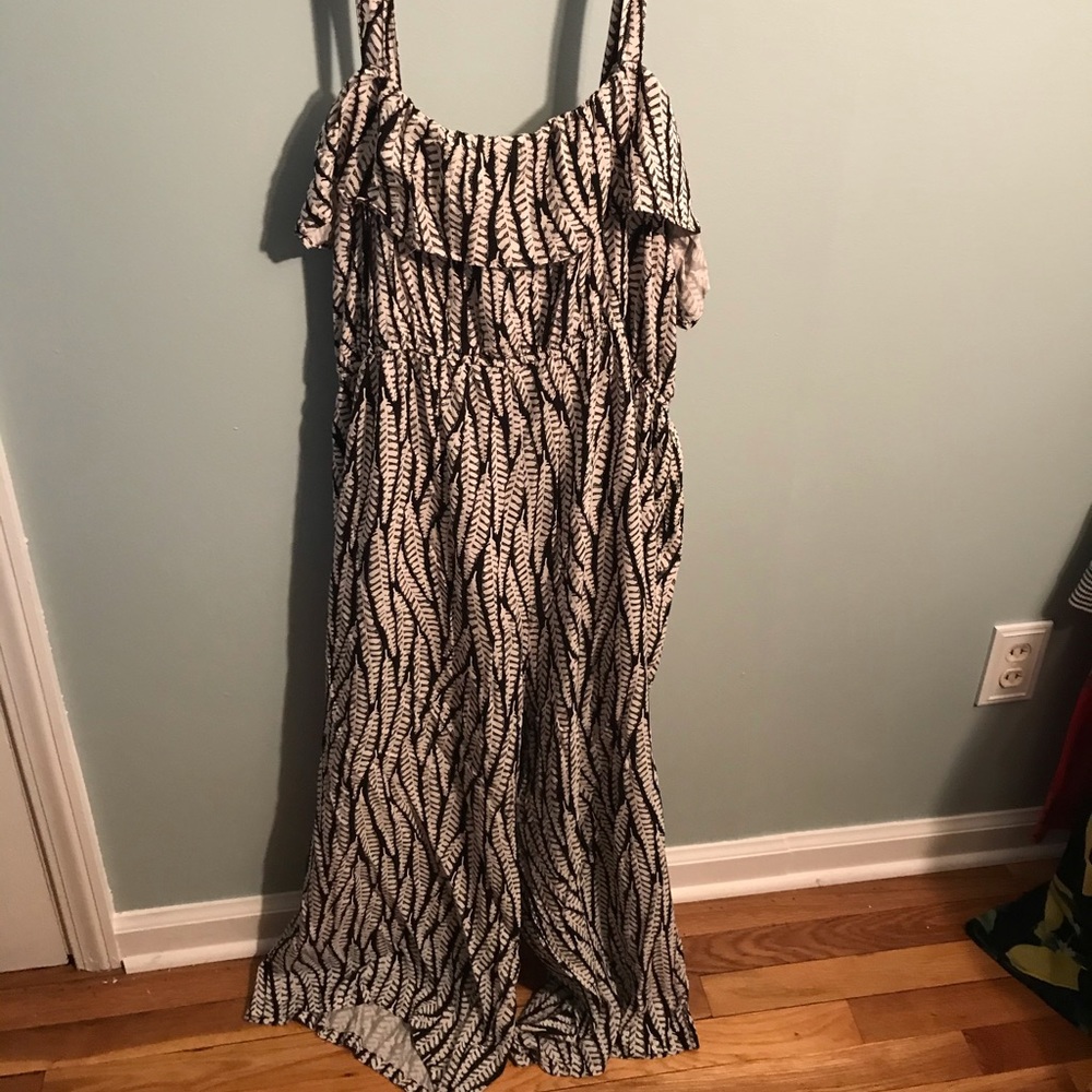 Ava & Viv Black and White Print Jumpsuit 4X